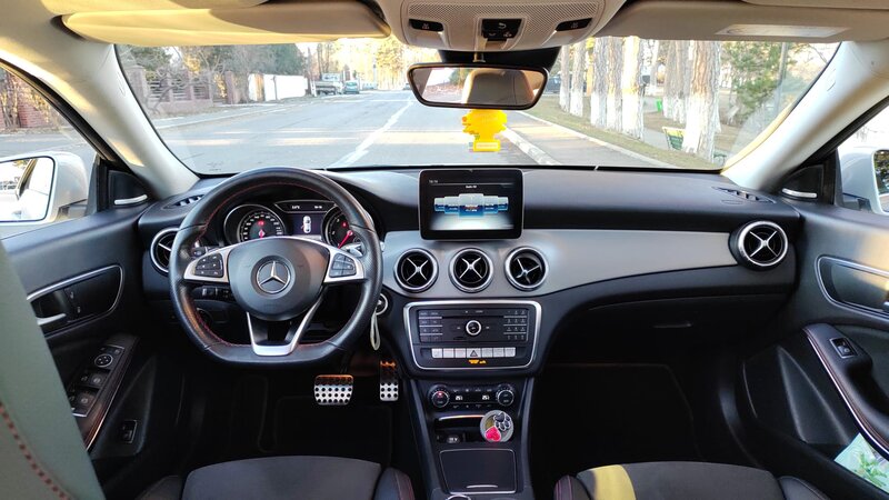 Mercedes-Benz CLA 220